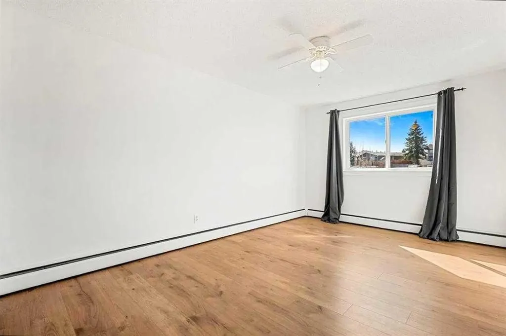 3809 45 Street SW Calgary AB T3E3H4