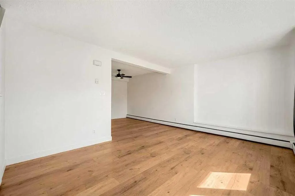 3809 45 Street SW Calgary AB T3E3H4