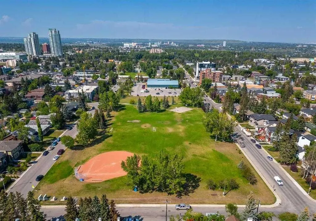3809 45 Street SW Calgary AB T3E3H4