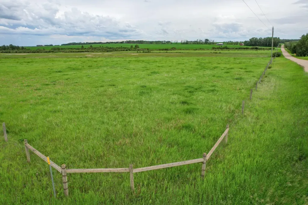 Range Road 261 Rural Lacombe County AB T0M 0J0