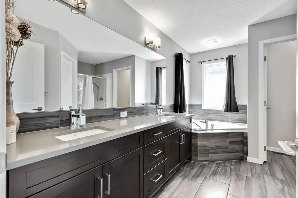 1714 Montgomery Gate SE High River AB T1V0H6