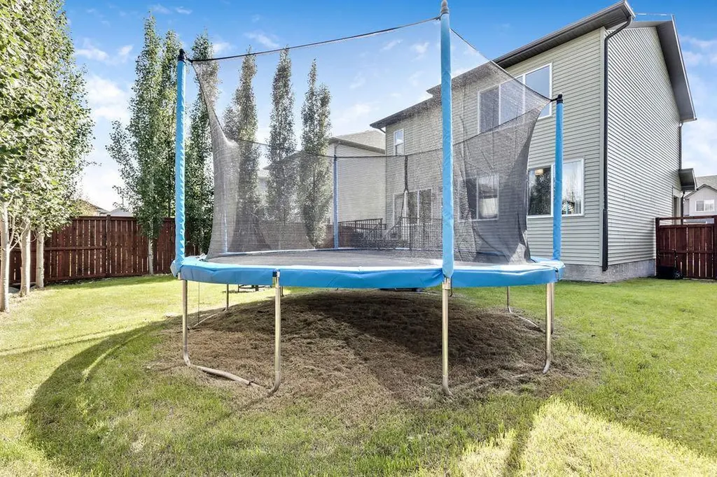 1714 Montgomery Gate SE High River AB T1V0H6