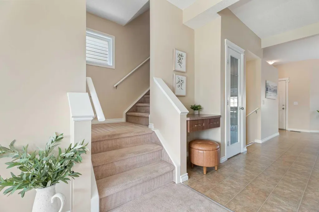 40 Cimarron Grove Drive Okotoks AB T1S 2H1