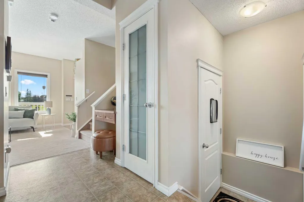 40 Cimarron Grove Drive Okotoks AB T1S 2H1