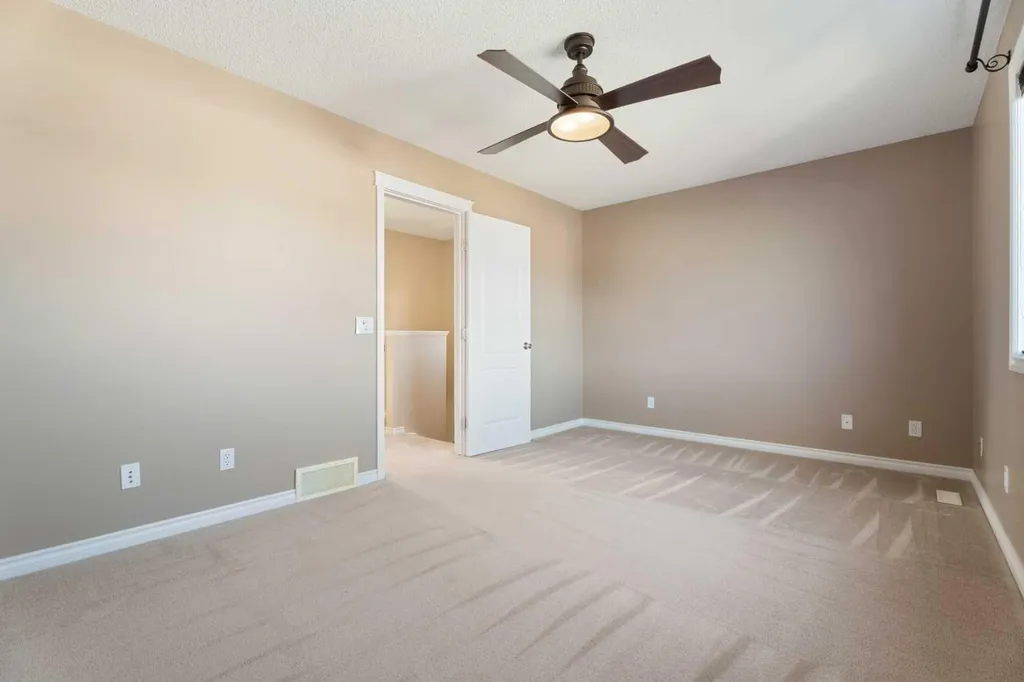 40 Cimarron Grove Drive Okotoks AB T1S 2H1