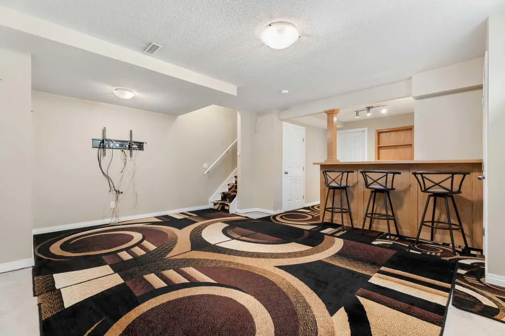 40 Cimarron Grove Drive Okotoks AB T1S 2H1