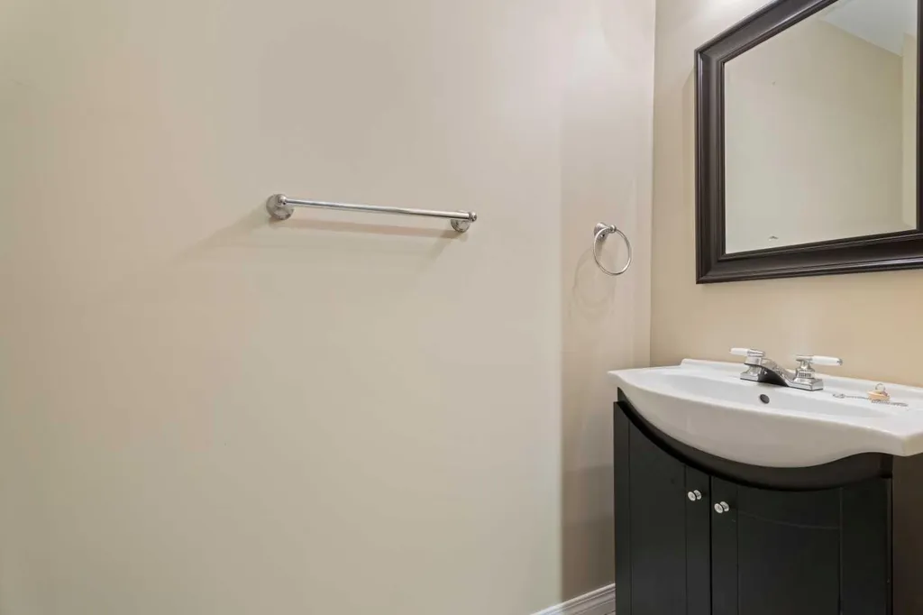 40 Cimarron Grove Drive Okotoks AB T1S 2H1