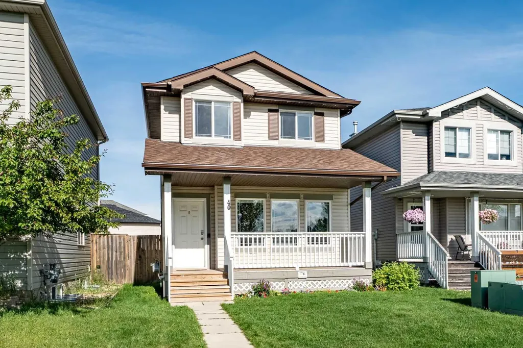 40 Cimarron Grove Drive Okotoks AB T1S 2H1