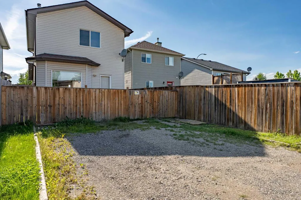 40 Cimarron Grove Drive Okotoks AB T1S 2H1