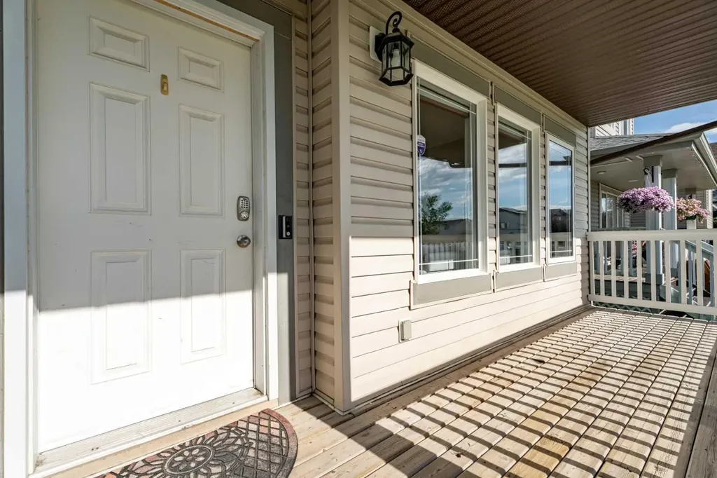 40 Cimarron Grove Drive Okotoks AB T1S 2H1