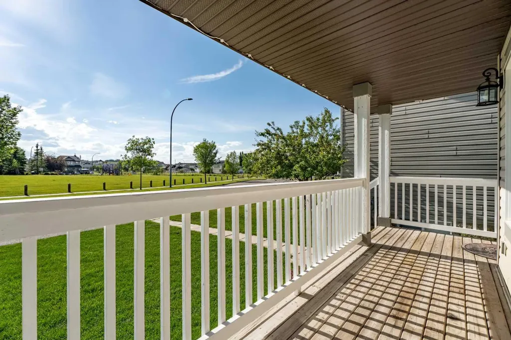 40 Cimarron Grove Drive Okotoks AB T1S 2H1