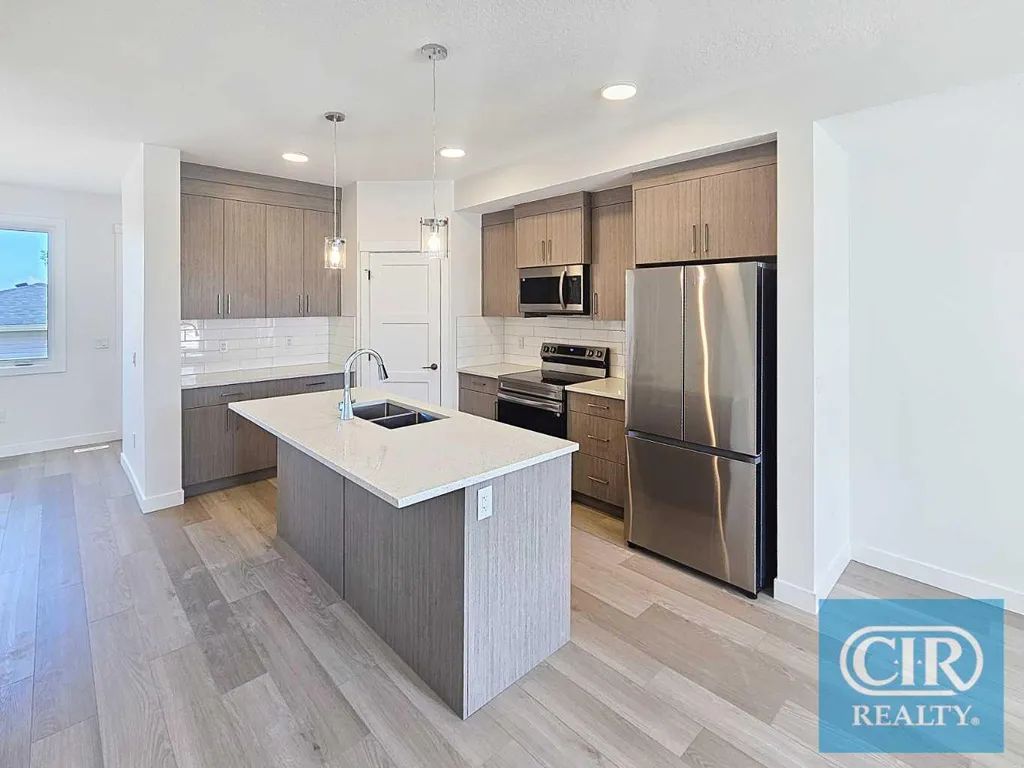 1923 Mccaskill Drive Crossfield AB T0M 0S0