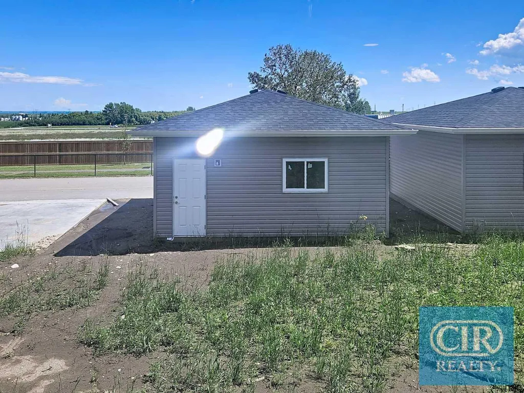 1923 Mccaskill Drive Crossfield AB T0M 0S0