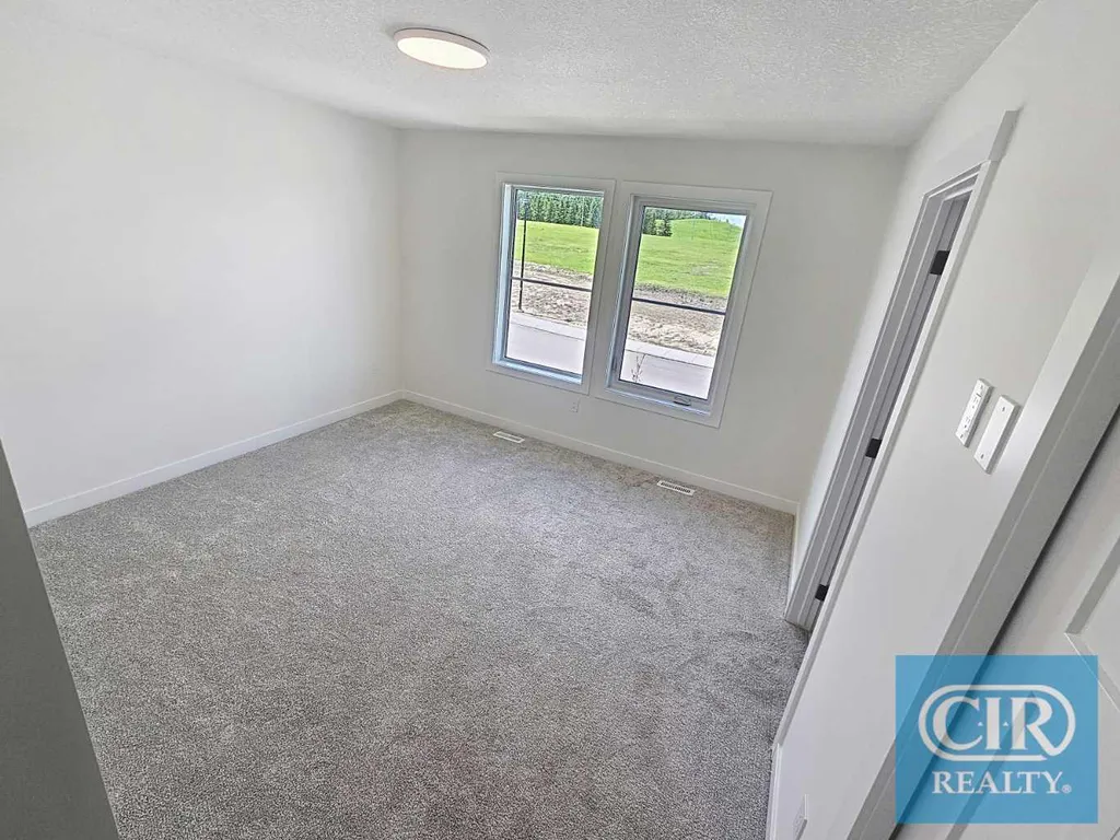 1923 Mccaskill Drive Crossfield AB T0M 0S0