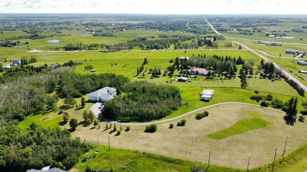 16006 274 Avenue E Rural Foothills County AB T1S 4M9