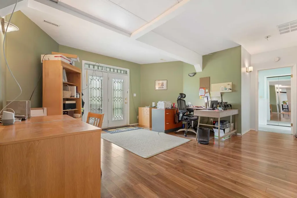 16006 274 Avenue E Rural Foothills County AB T1S 4M9