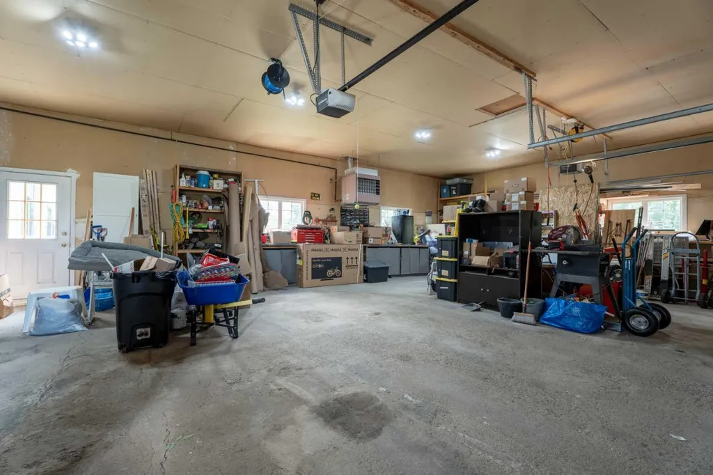 16006 274 Avenue E Rural Foothills County AB T1S 4M9