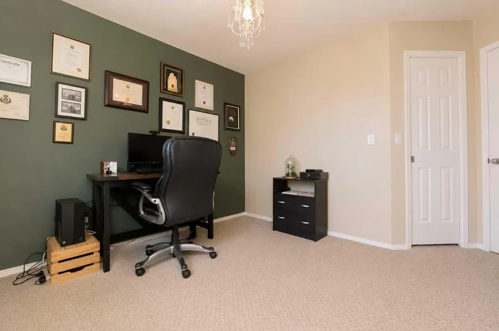 8902 60a Avenue Grande Prairie AB T8W 2P3