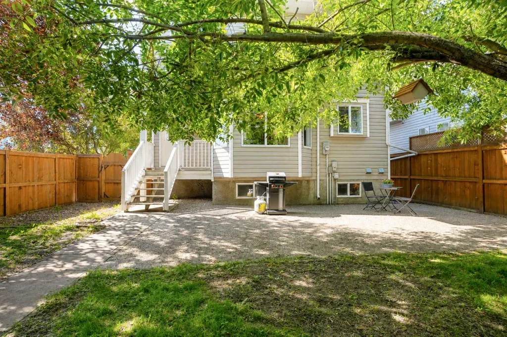 8902 60a Avenue Grande Prairie AB T8W 2P3