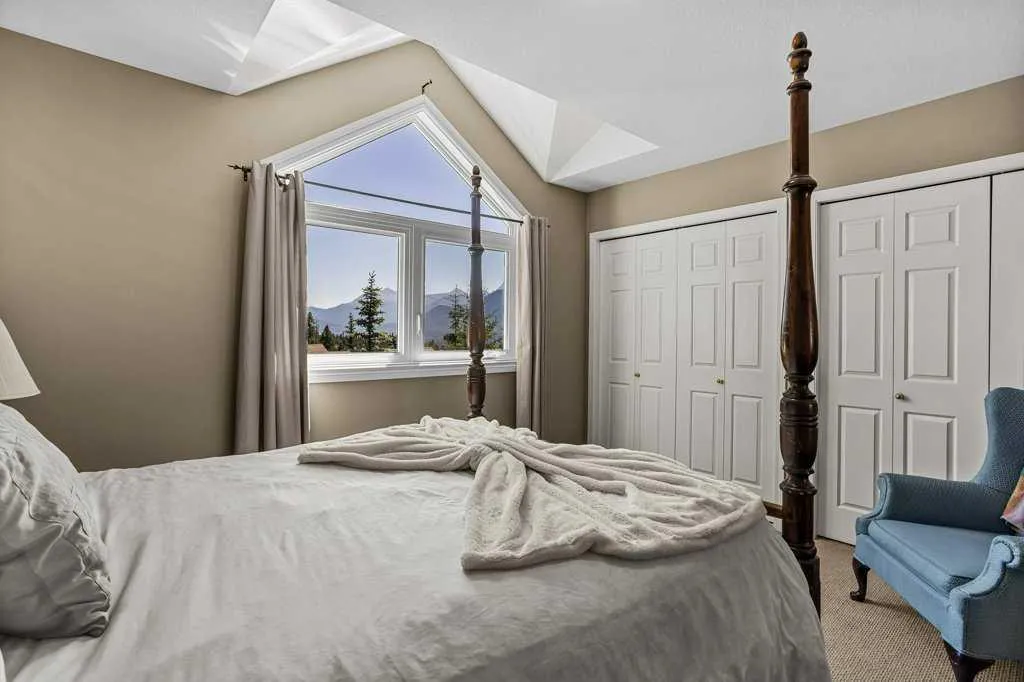 901 Benchlands Trail Canmore AB T1W 2Z8