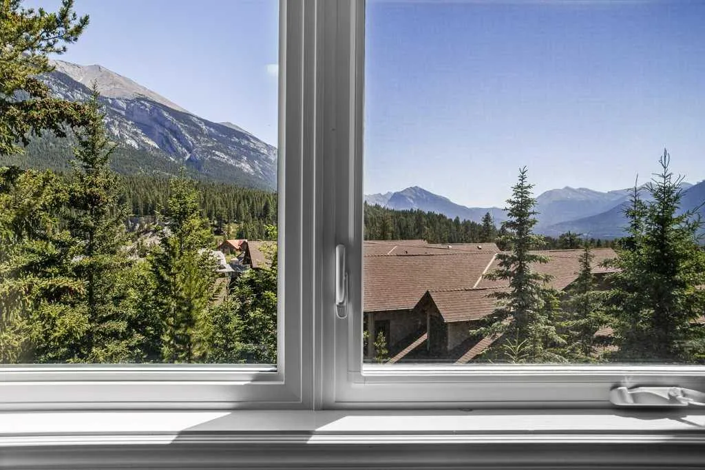 901 Benchlands Trail Canmore AB T1W 2Z8