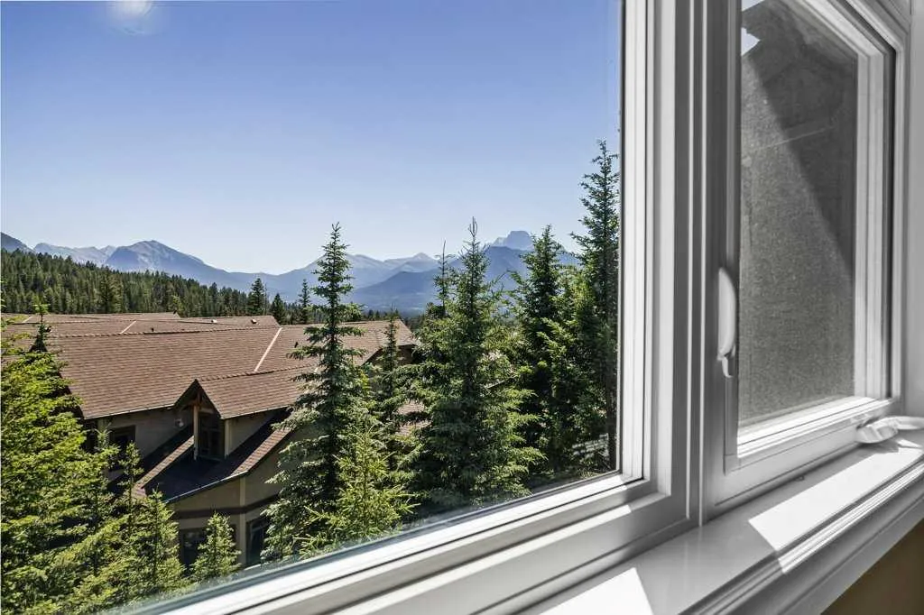 901 Benchlands Trail Canmore AB T1W 2Z8