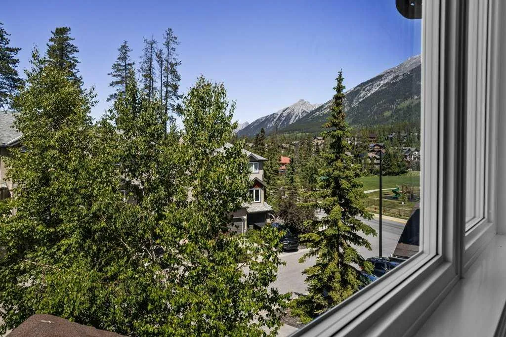 901 Benchlands Trail Canmore AB T1W 2Z8