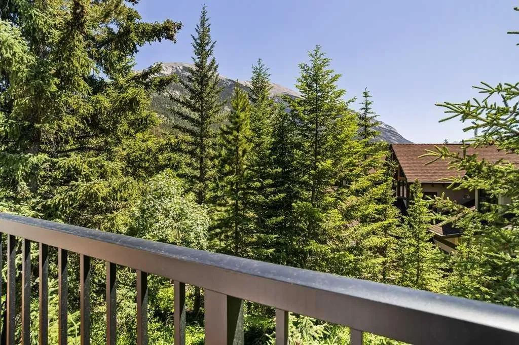901 Benchlands Trail Canmore AB T1W 2Z8