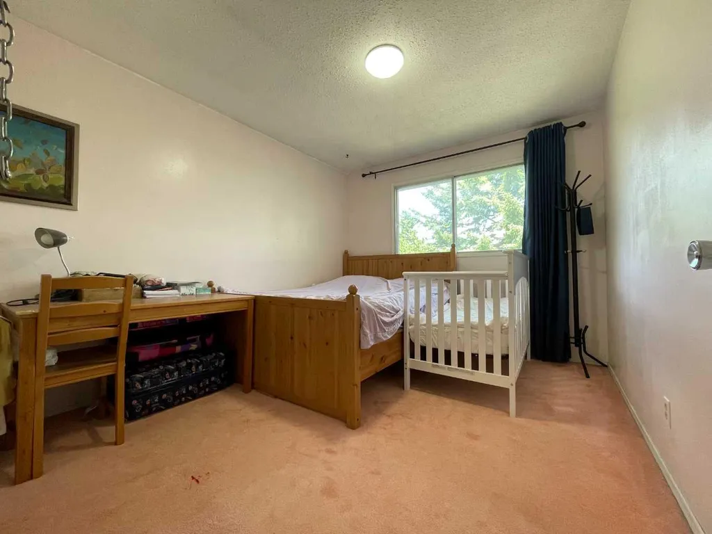 153 Bergen Crescent NW Calgary AB T3K 1J2
