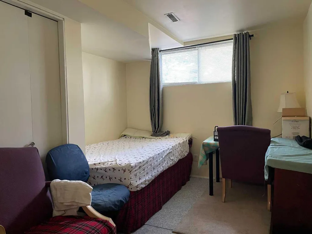 153 Bergen Crescent NW Calgary AB T3K 1J2