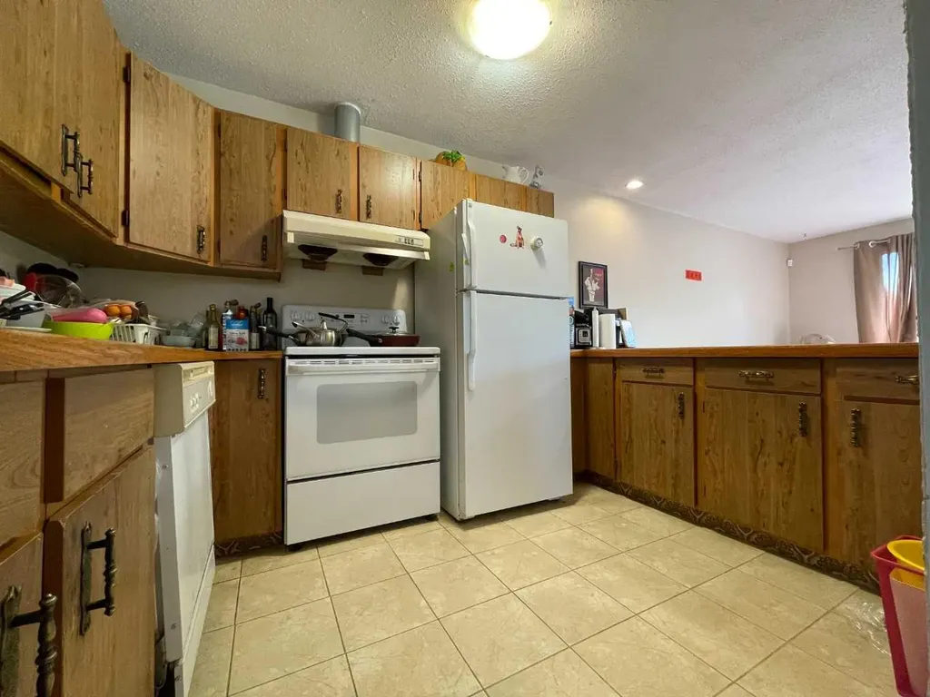 153 Bergen Crescent NW Calgary AB T3K 1J2