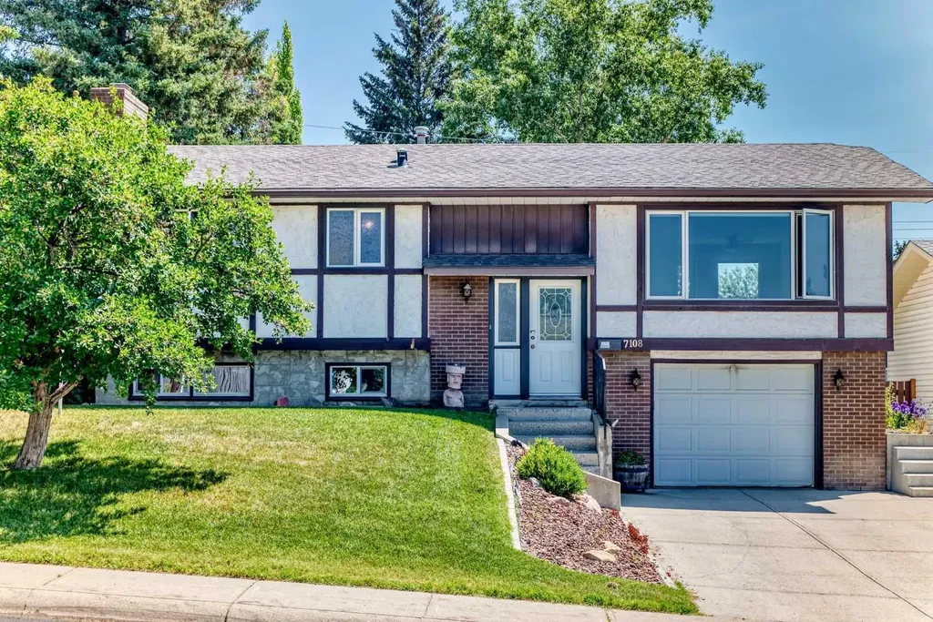 7108 Silverview Road NW Calgary AB T3B 3M1