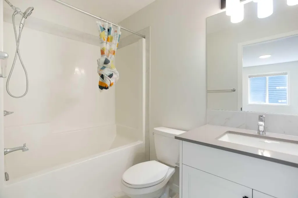 112 Lucas Street NW Calgary AB T3P 1R6