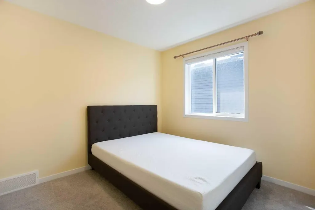 112 Lucas Street NW Calgary AB T3P 1R6
