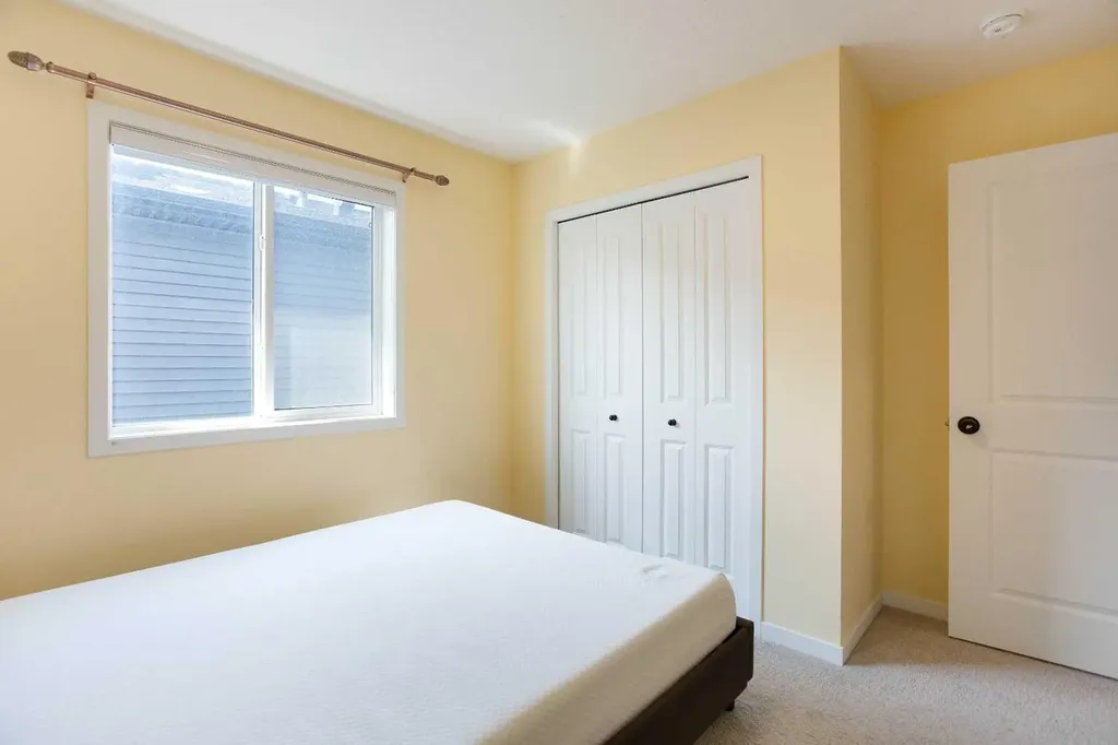 112 Lucas Street NW Calgary AB T3P 1R6