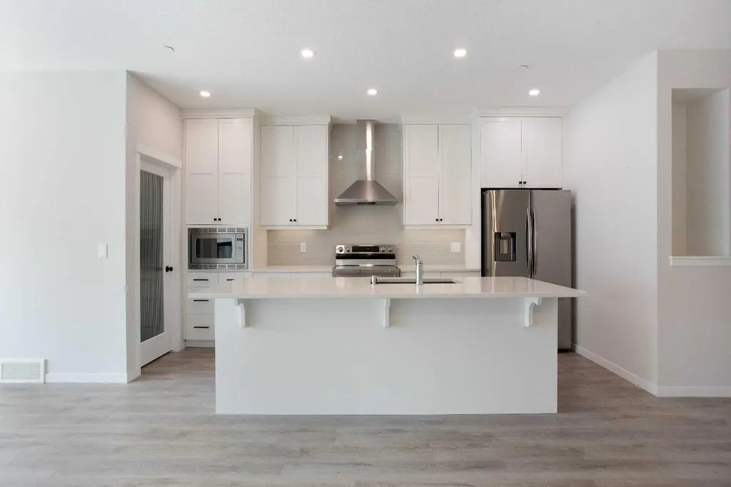 112 Lucas Street NW Calgary AB T3P 1R6