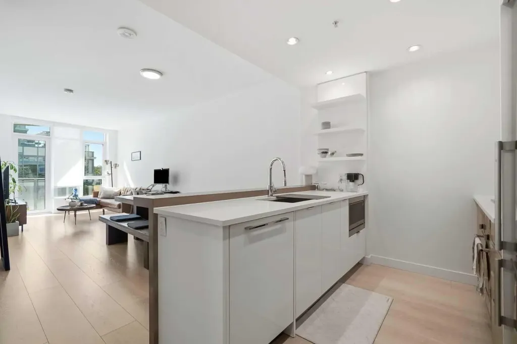 138 Waterfront Court SW Calgary AB T2P 1L1