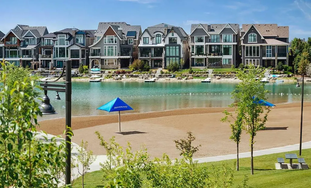 31 Magnolia Grove SE Calgary AB T3M 3T2