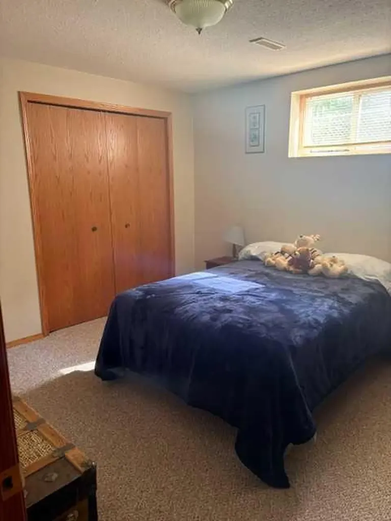 4715 55 Avenue Lacombe AB T4L 1T7