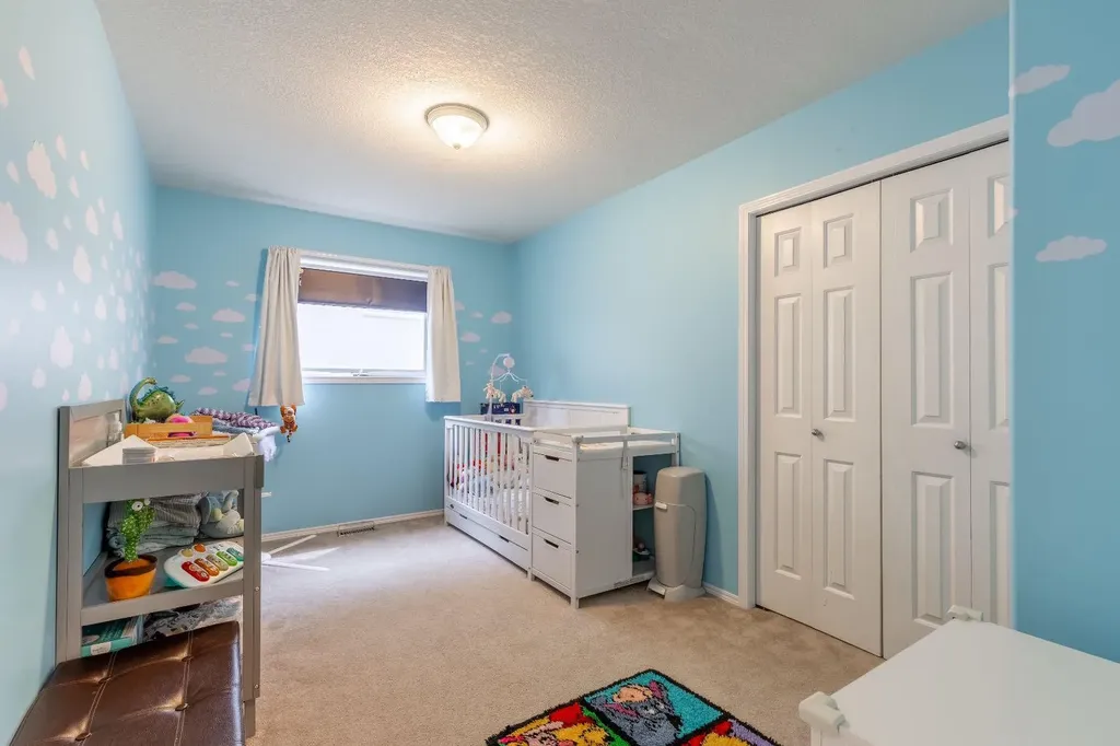 568 Heritage Boulevard W Lethbridge AB T1K7S4