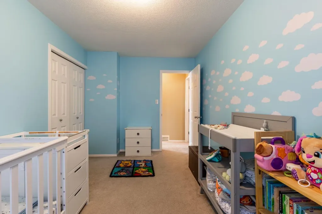 568 Heritage Boulevard W Lethbridge AB T1K7S4