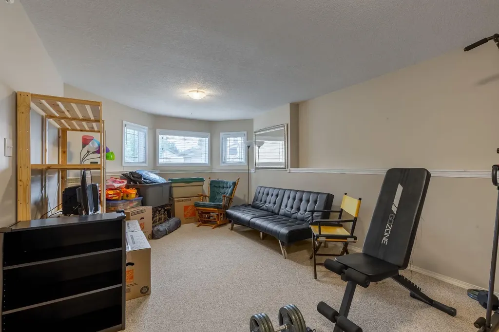 568 Heritage Boulevard W Lethbridge AB T1K7S4