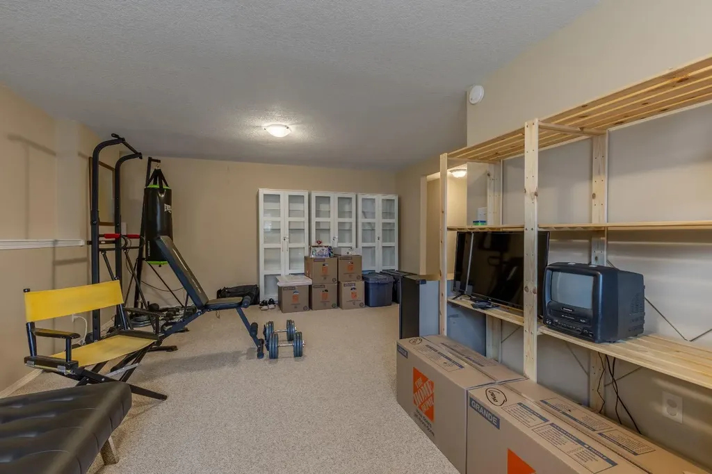 568 Heritage Boulevard W Lethbridge AB T1K7S4