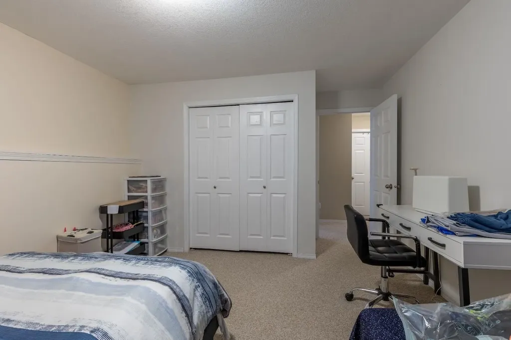 568 Heritage Boulevard W Lethbridge AB T1K7S4