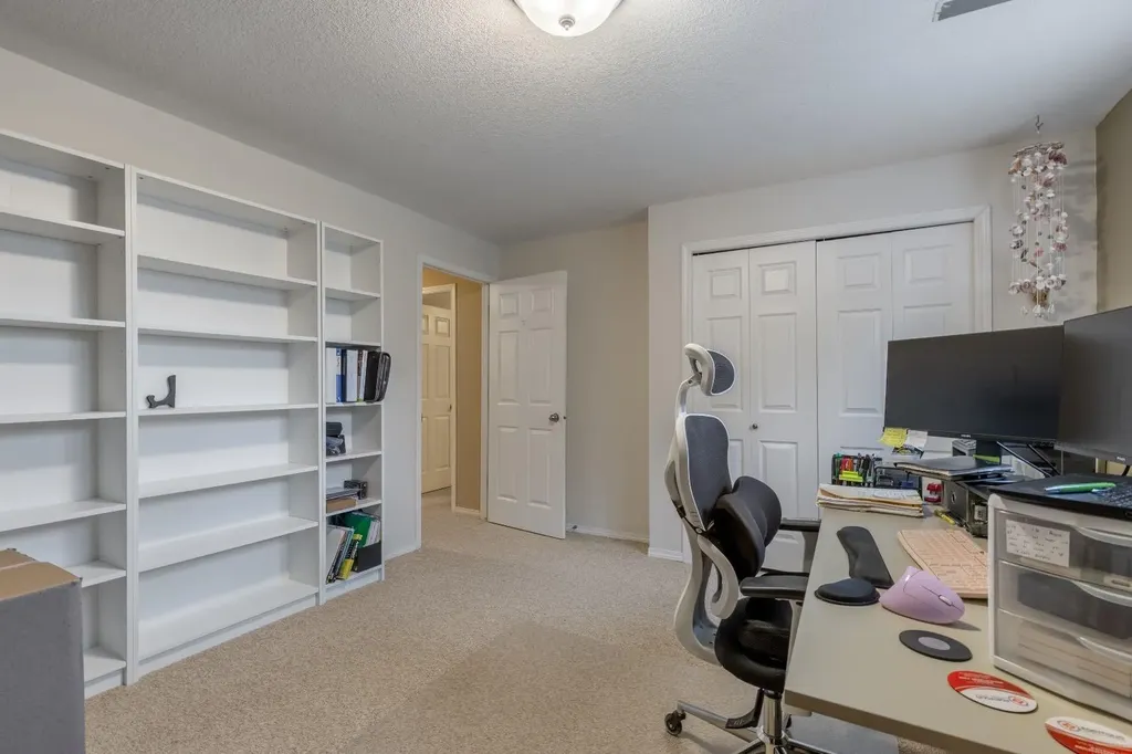 568 Heritage Boulevard W Lethbridge AB T1K7S4