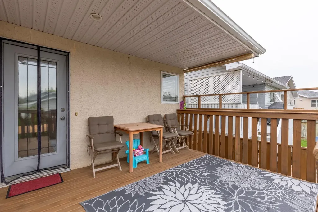 568 Heritage Boulevard W Lethbridge AB T1K7S4