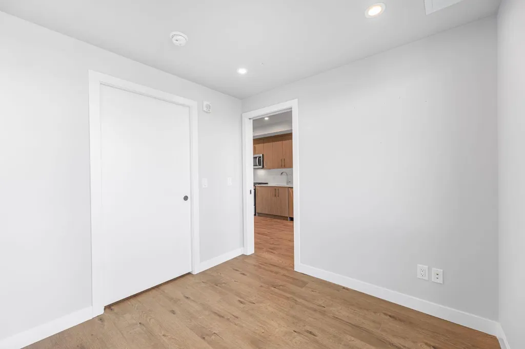 110 18a Street NW Calgary AB T2N 5G5