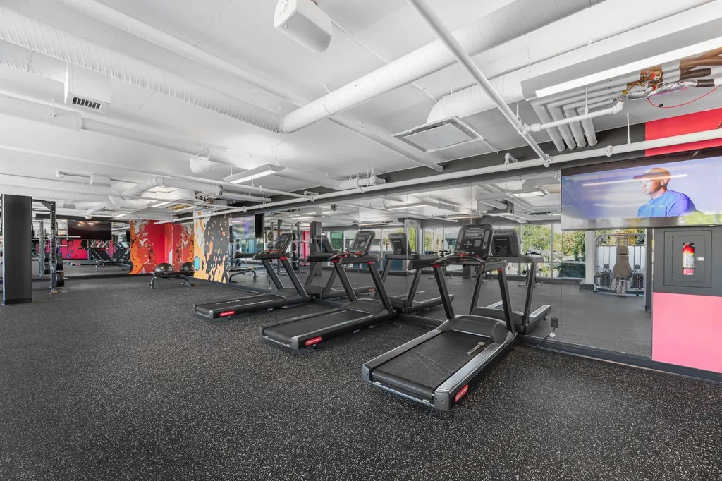 110 18a Street NW Calgary AB T2N 5G5