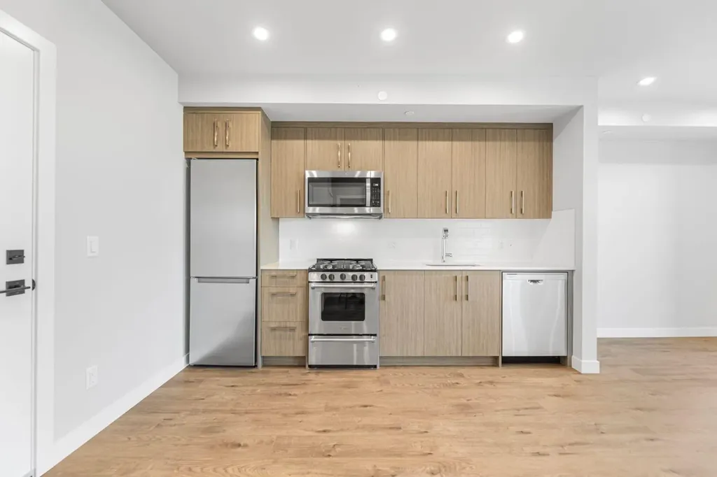 110 18a Street NW Calgary AB T2N 5G5