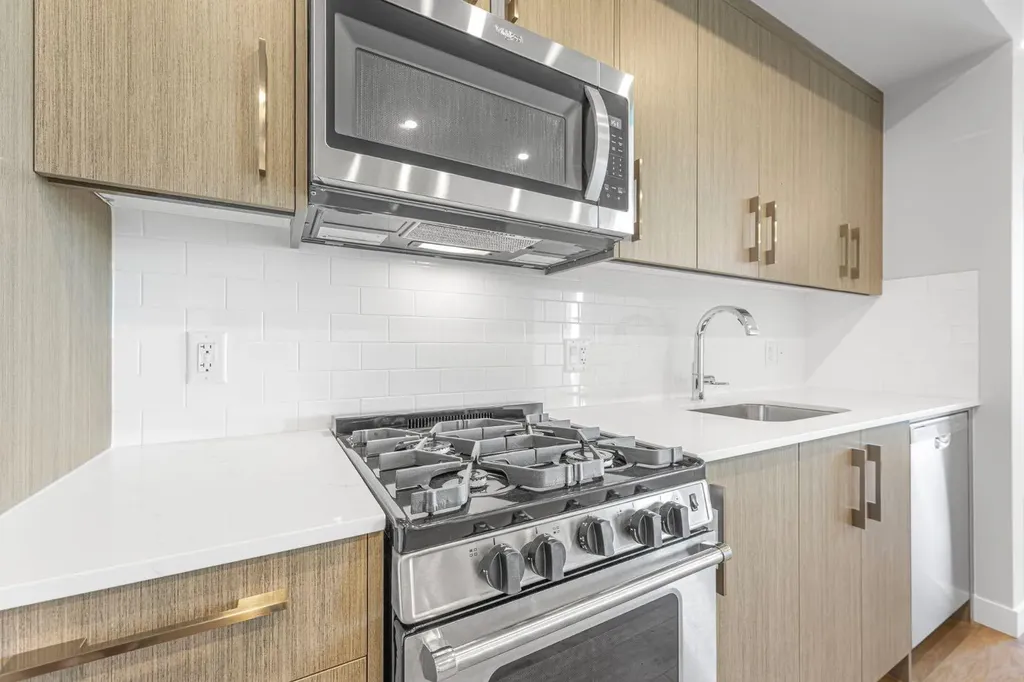 110 18a Street NW Calgary AB T2N 5G5